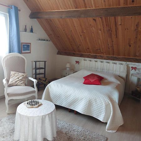 Tulipe24 Bed & Breakfast Savigne-l'Eveque Oda fotoğraf